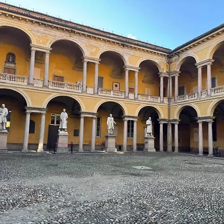 Apartman Pavia Centro Storico - Lovely Suite Scaldasole